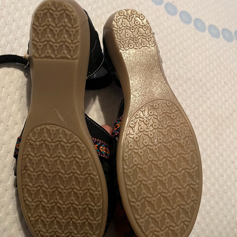 Sandals - Picture 3 of 3